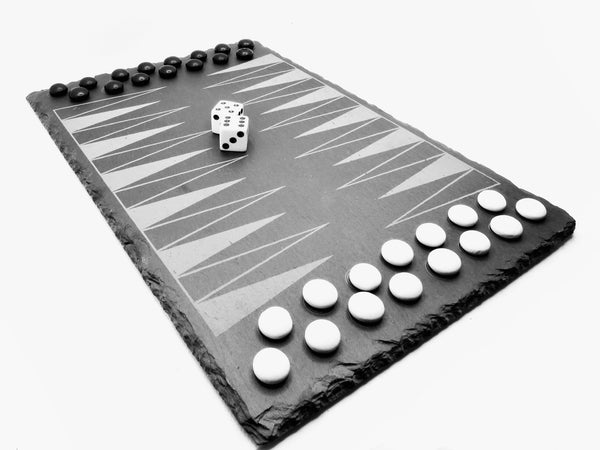 Backgammon-Spiel aus Naturschiefer, 30x20 cm mit Würfeln