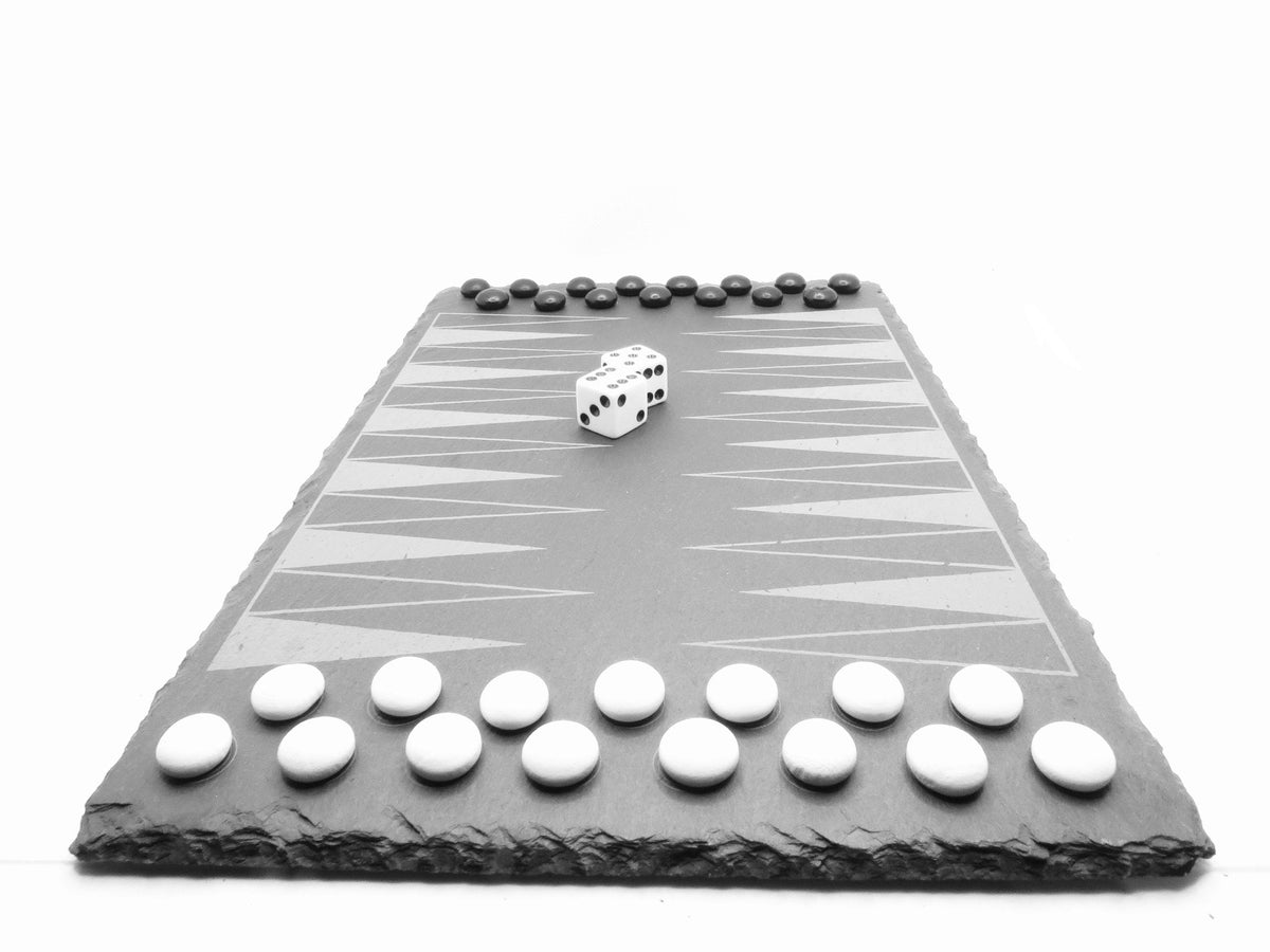Backgammon-Spiel aus Naturschiefer, 30x20 cm mit Würfeln